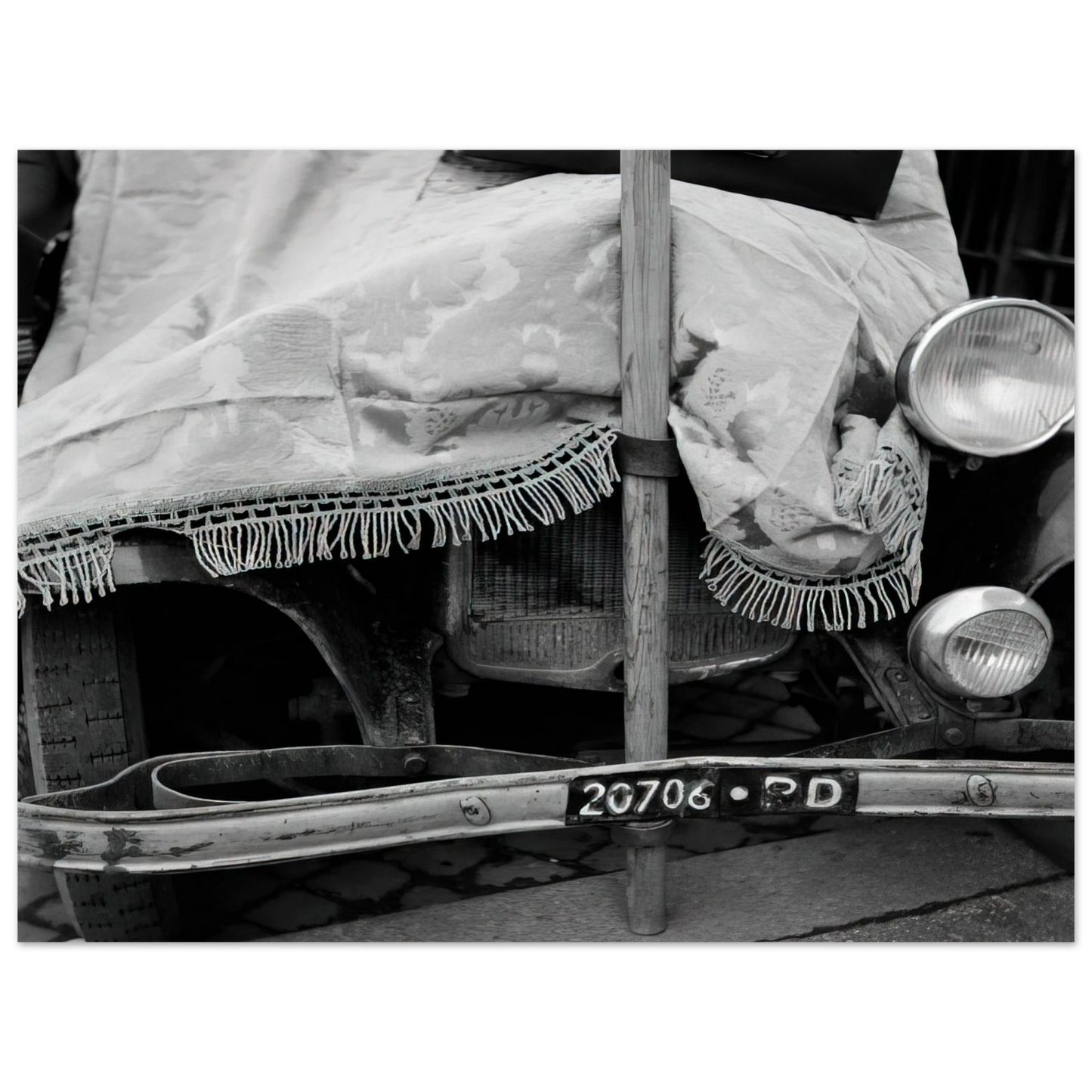 Robert Rauschenberg - ROME FLEA MARKET V 1952 75x100 cm / 30x40inches Fine Art Poster
