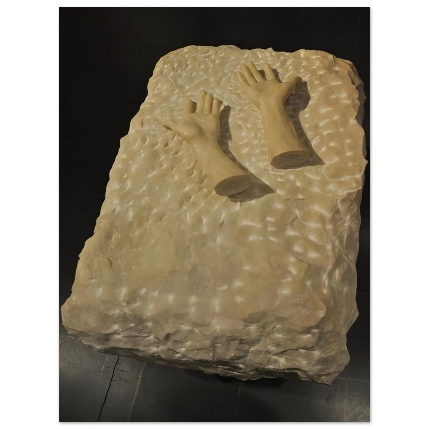 Louise Bourgeois - DISEMBODIED HANDS 1990 75x100 cm / 30x40inches Fine Art Poster