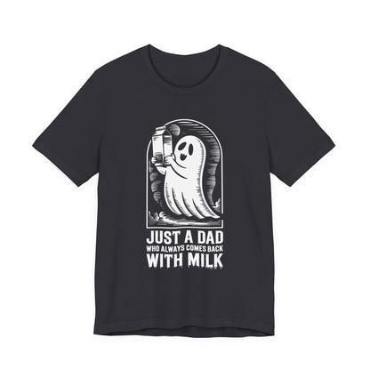 just un père qui revient toujours avec du lait t-shirt Halloween - T-shirt unisexe en jersey à manches courtes