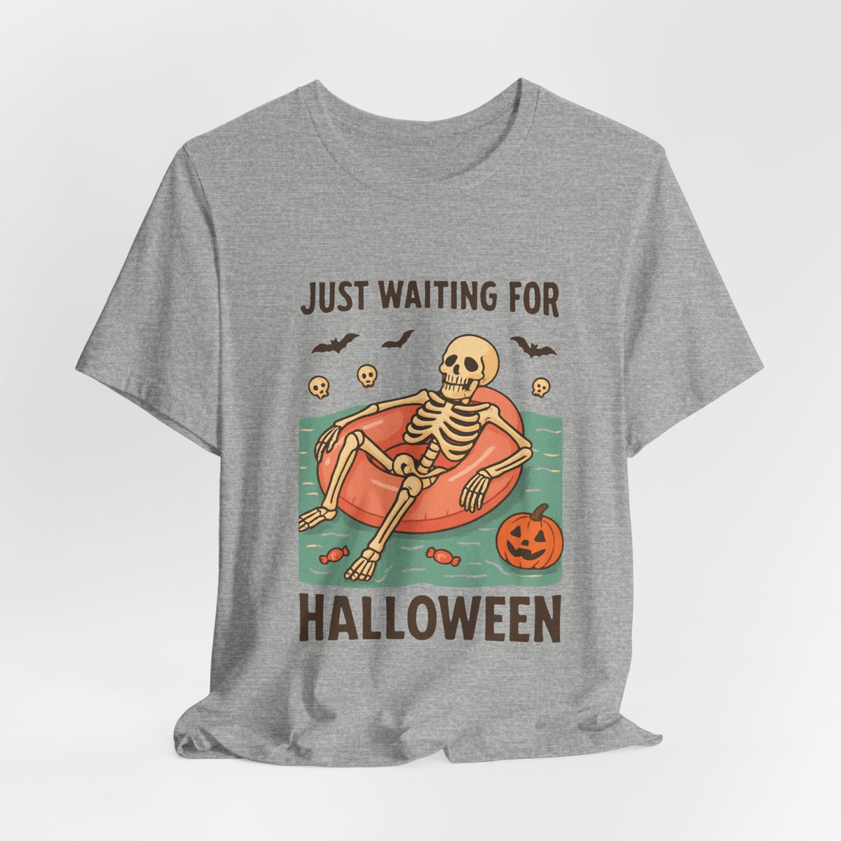 Fantôme squelettique d'été juste en attente d'Halloween