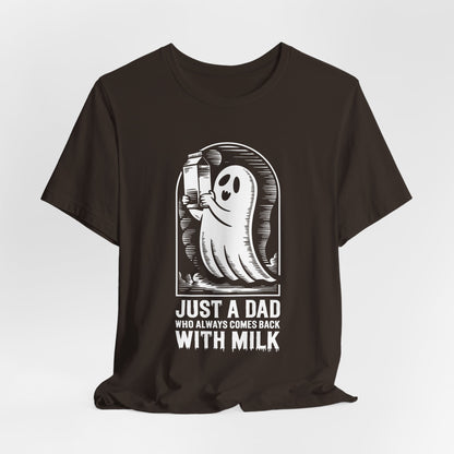 just un père qui revient toujours avec du lait t-shirt Halloween - T-shirt unisexe en jersey à manches courtes
