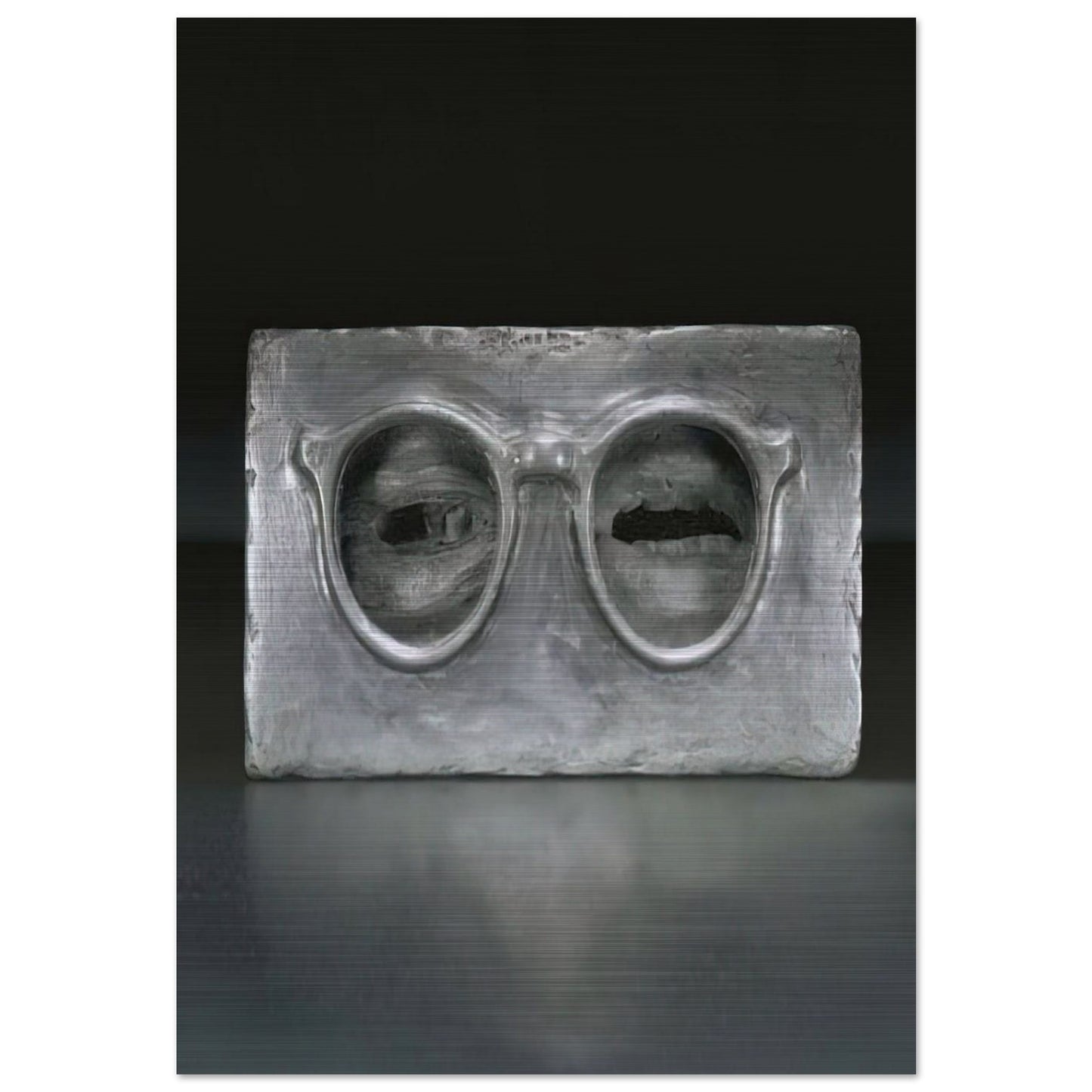 THE CRITIC SEES - Jasper Johns Brushed Aluminum Print - 70x100 cm / 28x40 inches | Jasper Johns Aluminum Print | Jasper Johns Prints