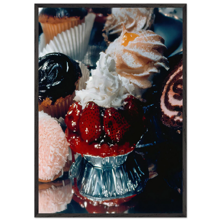 STRAWBERRY TART SUPREME 1974 - Audrey Flack 70x100 cm / 28x40 inches Framed Art Print – Black Wooden Frame