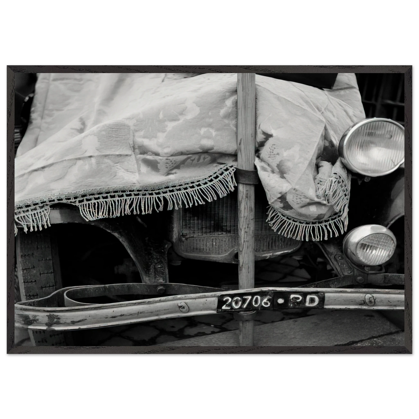 ROME FLEA MARKET V 1952 - Robert Rauschenberg 70x100 cm / 28x40 inches Framed Art Print – Black Wooden Frame